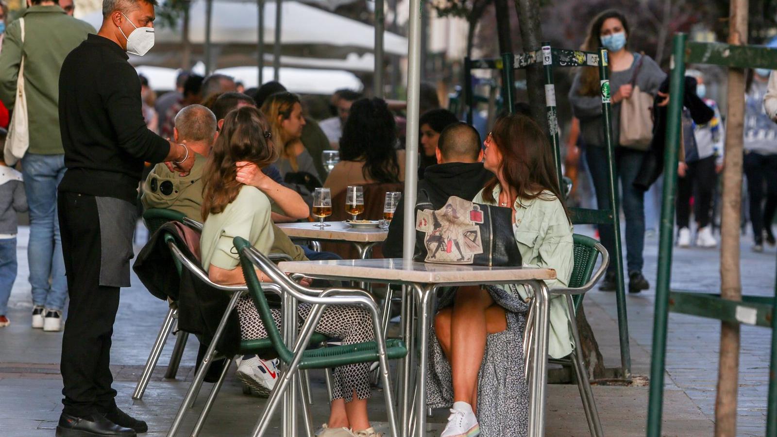 Las 2.773 terrazas autorizadas Covid de Madrid suponen 1.927 plazas de estacionamiento