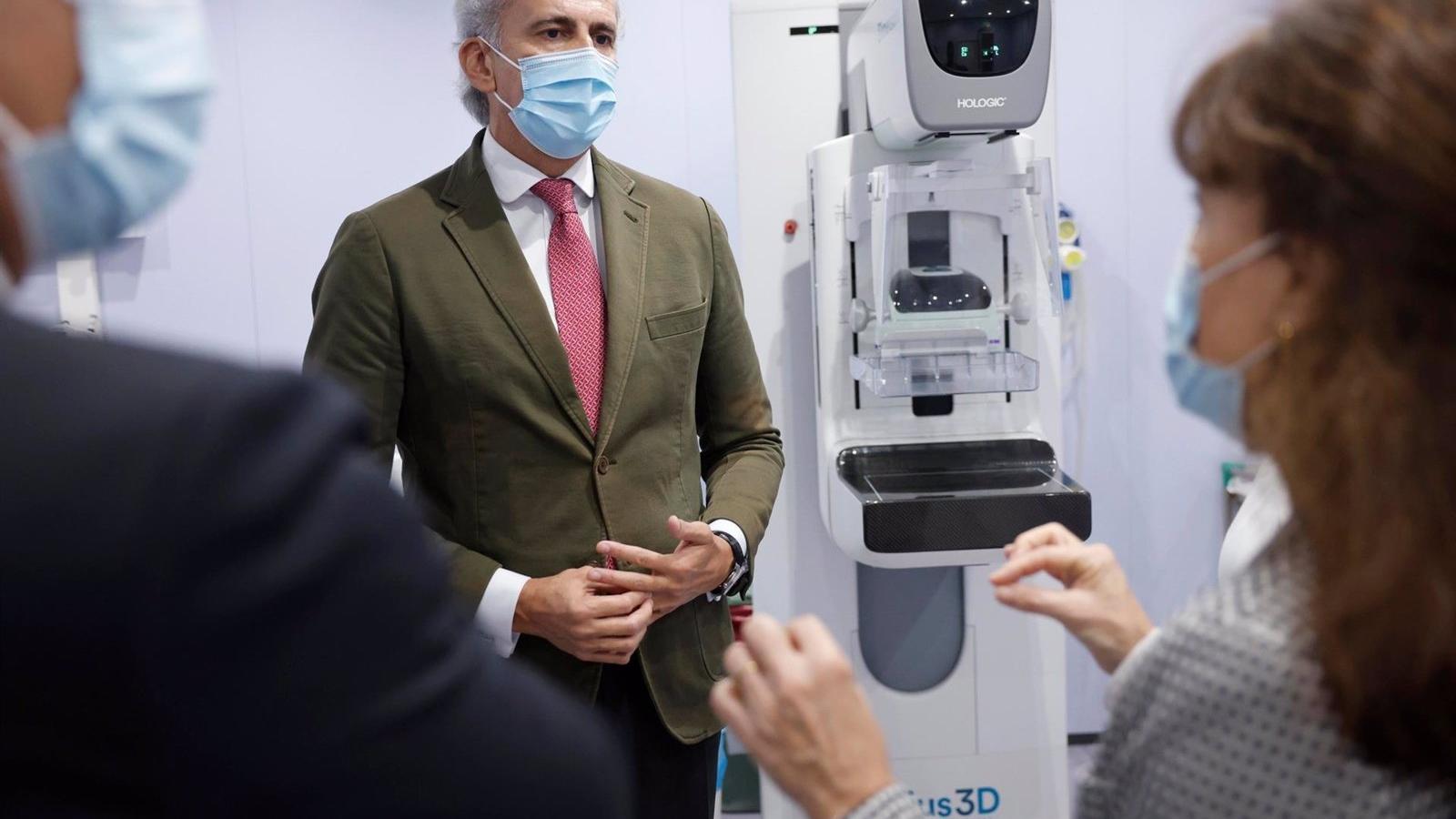 Todos los hospitales madrileños contarán con sistemas de detección precoz de cáncer de mama