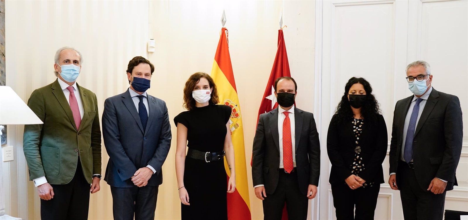 Díaz Ayuso aborda con el alcalde de Guadarrama futuros proyectos e inversiones en el municipio