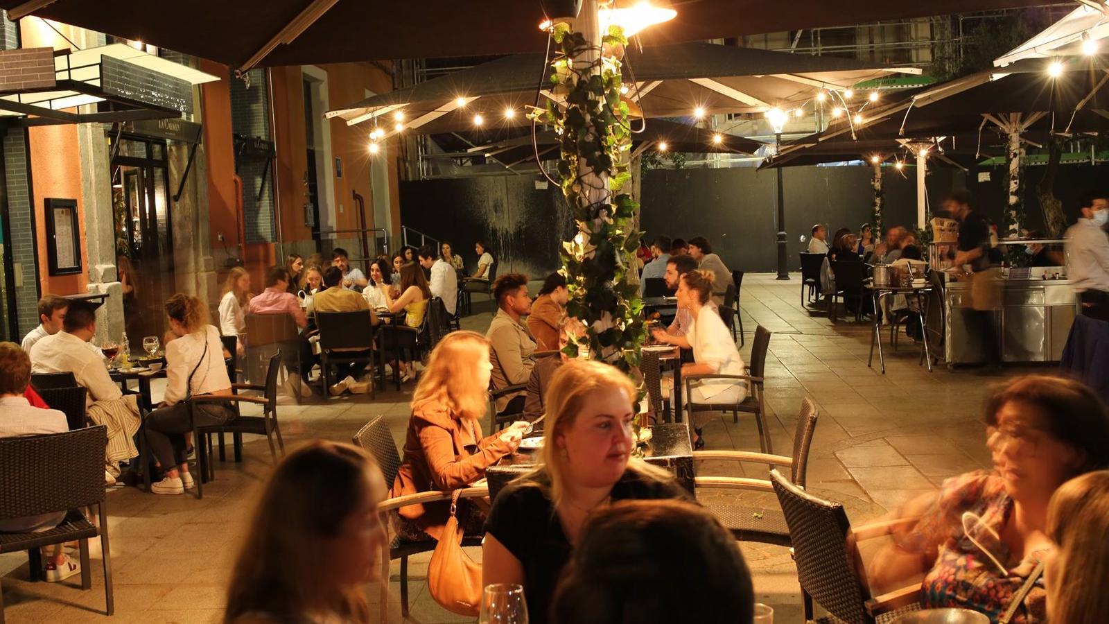 Los ayuntamientos de la región podrán autorizar la ampliación del horario de terraza hasta la 1