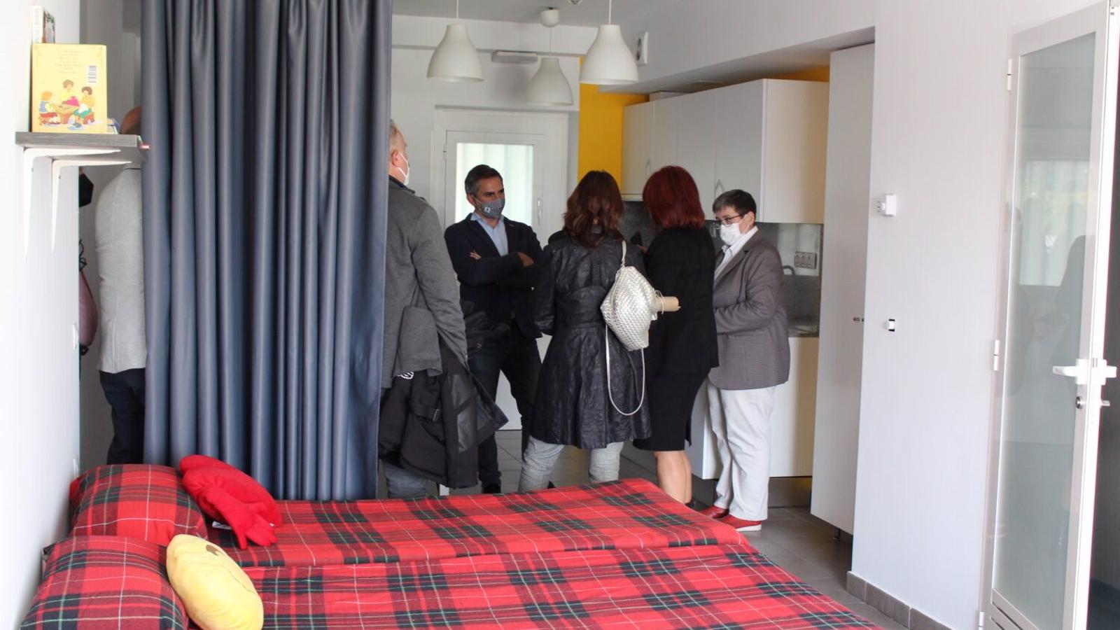 Mujeres con hijos centran el perfil de las familias atendidas en los centros residenciales de Cáritas en Madrid