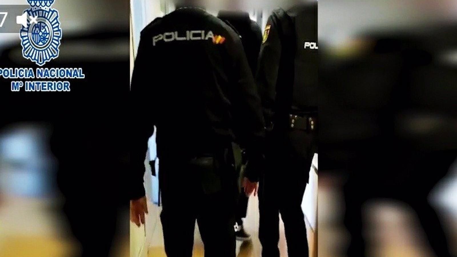  Detenido un hombre por grabar con un móvil dentro de los probadores de ropa de un centro comercial de Leganés