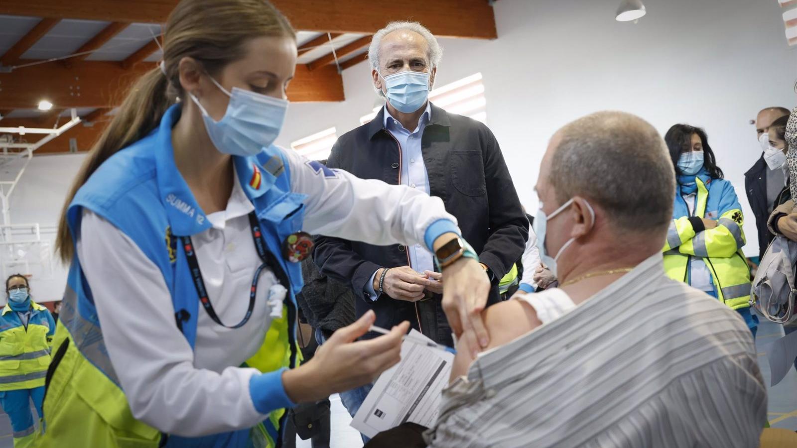 Más de 3.500 personas vacunadas en los puntos móviles instalados los fines de semana