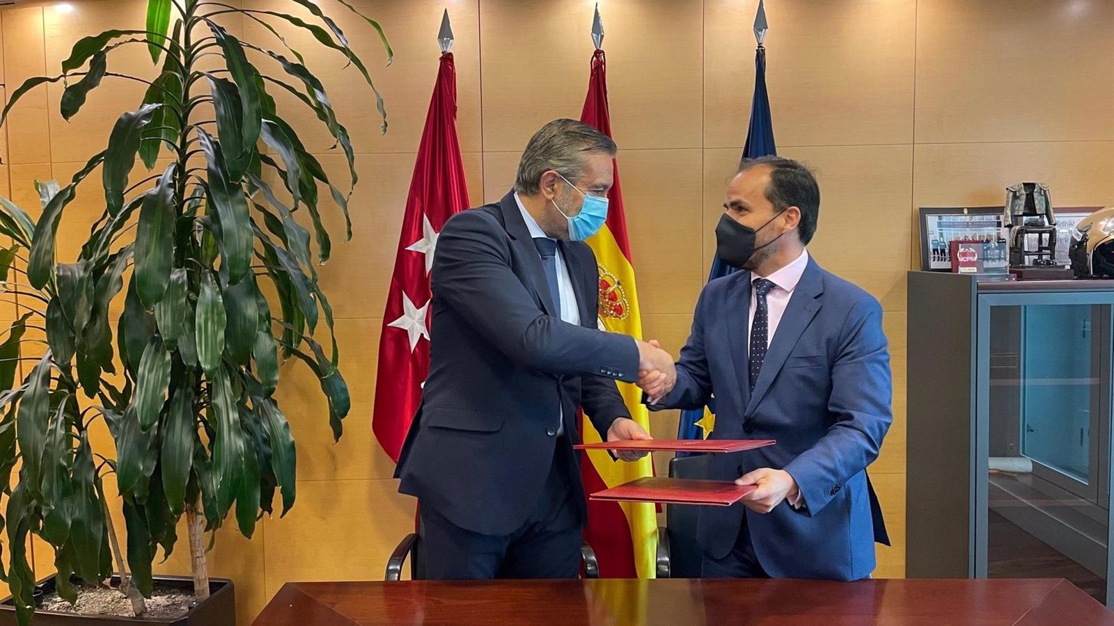 La Comunidad firma un protocolo para que estudiantes puedan realizar prácticas en la Dirección de la ASEM112