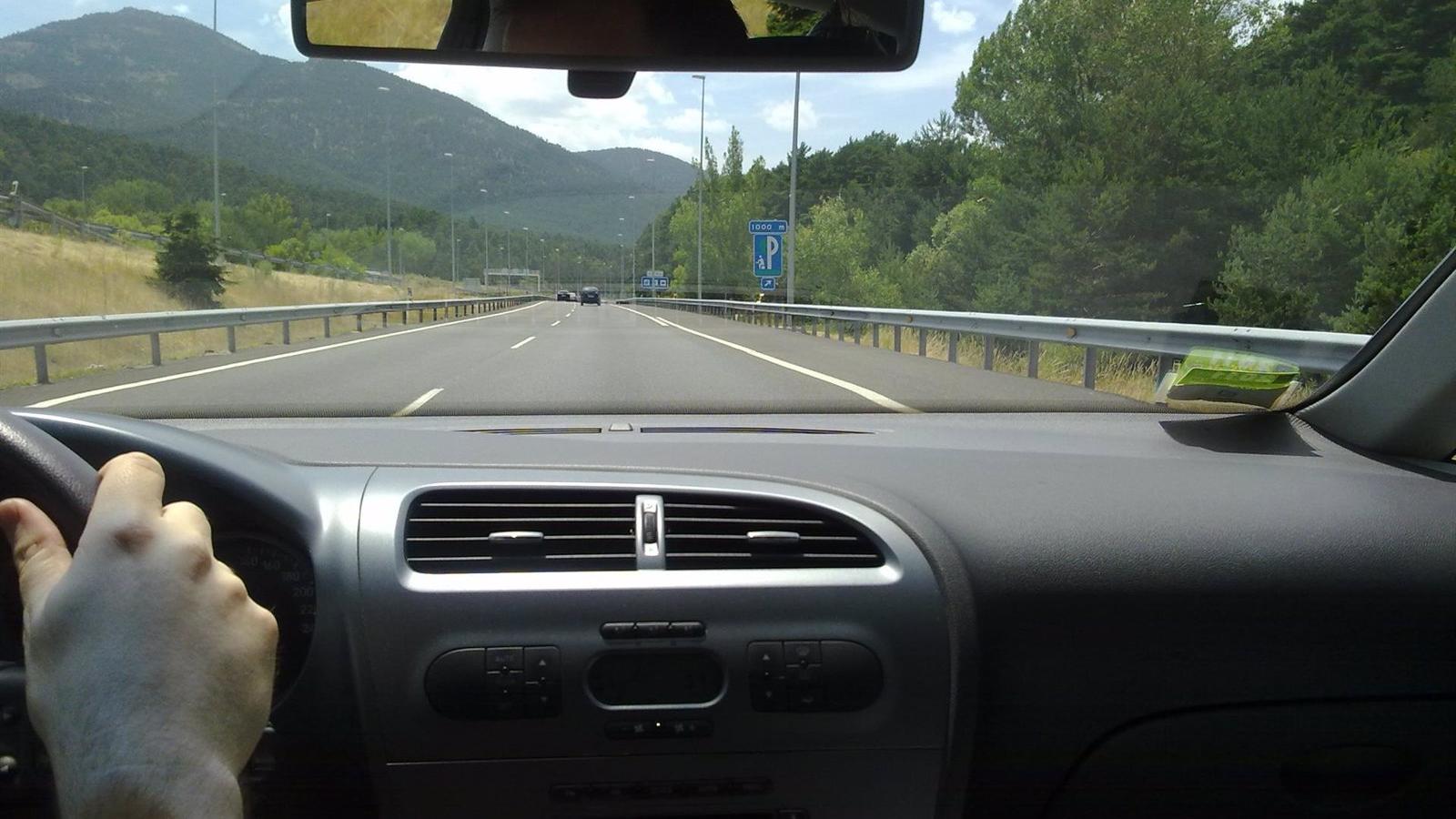 La DGT apuesta por implantar un nuevo carné de conducir para jóvenes de 16 años