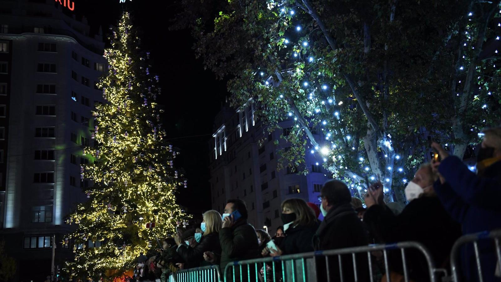 Récord de viajeros en la EMT desde el inicio de la pandemia por el encendido navideño