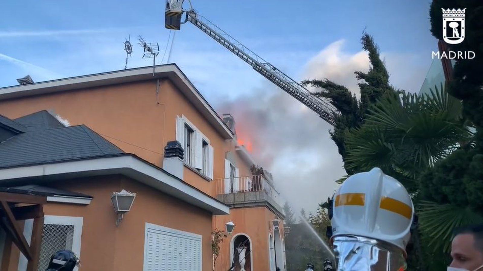 Controlado un incendio sin heridos en una vivienda en el distrito de Moncloa Aravaca