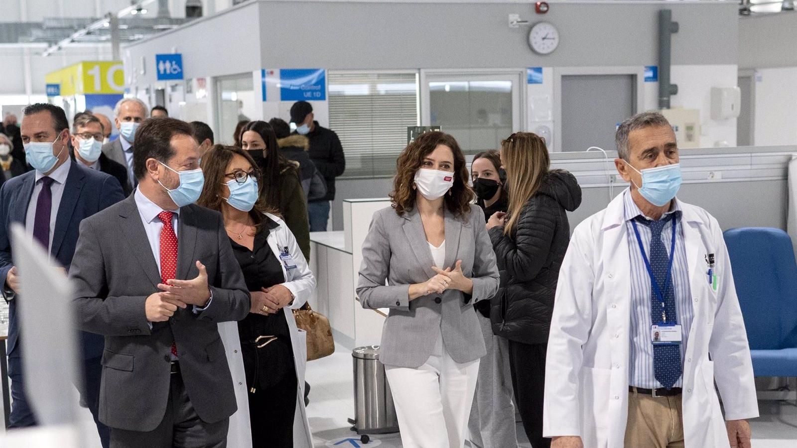 La Comunidad dará test de antígenos gratuitos, mantendrá al personal sanitario de refuerzo y vacunará a niños de 5 a 11 años