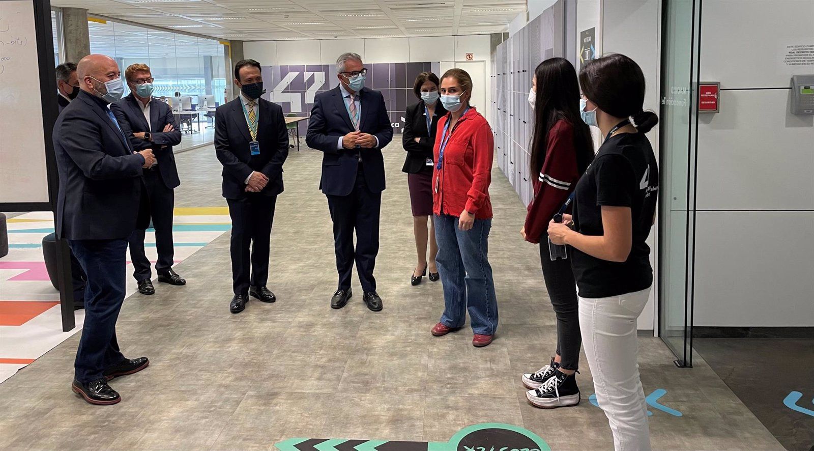 La Comunidad destinará dos millones en un plan de formación para luchar contra la brecha digital