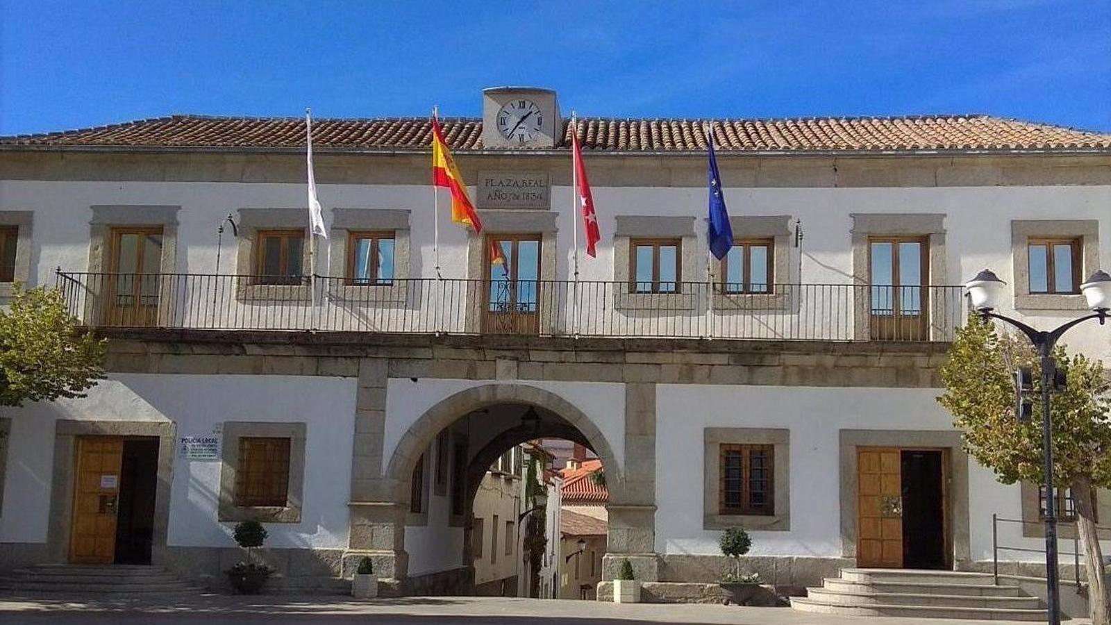 Detenida la exalcaldesa socialista de San Martín de Valdeiglesias por un presunto caso de corrupción