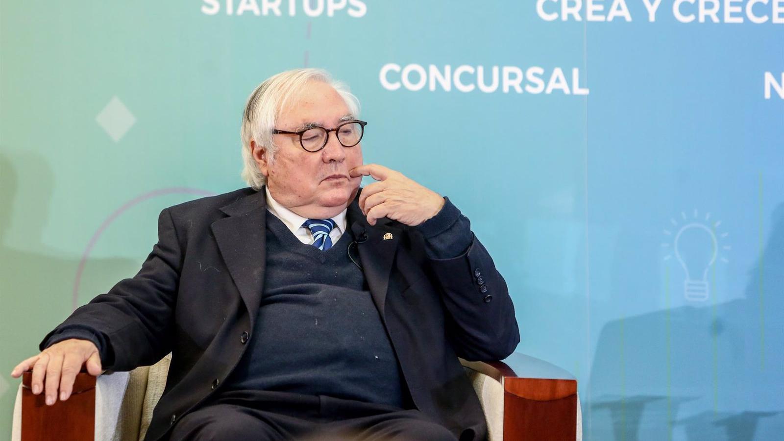 Manuel Castells dejará su cargo en el Ministerio de Universidades y será sustituido por Joan Subirats