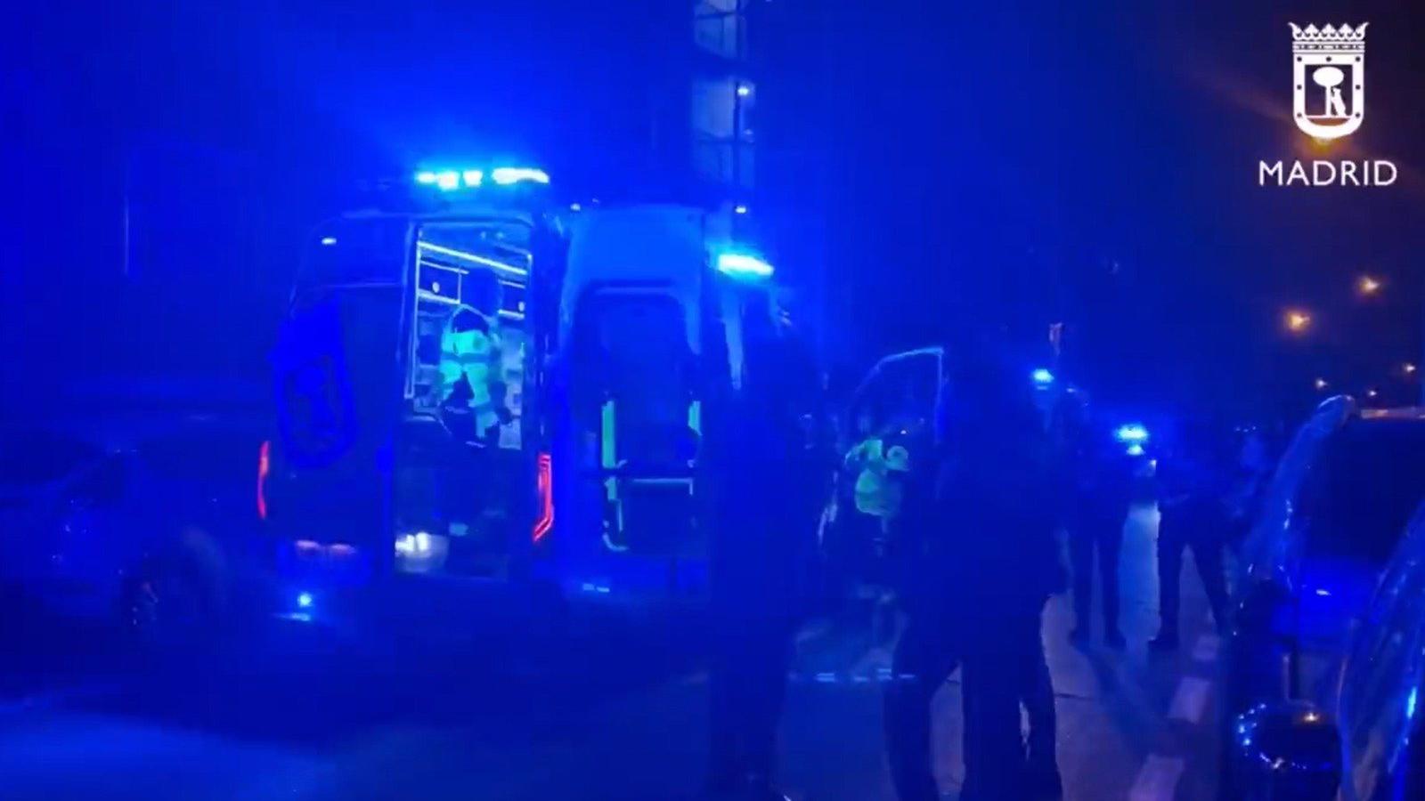 Buscan al hombre que asestó seis puñaladas a otro por recriminarle que llevara suelto un perro peligroso