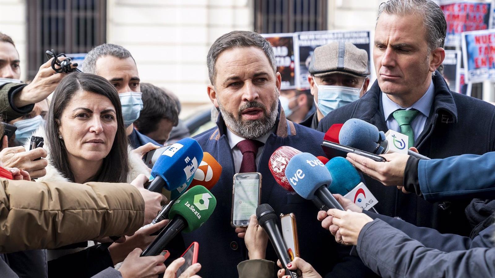 Abascal pide que Ayuso "ampare a la Fundación Madrina" porque "lo de Almeida no tiene nombre"