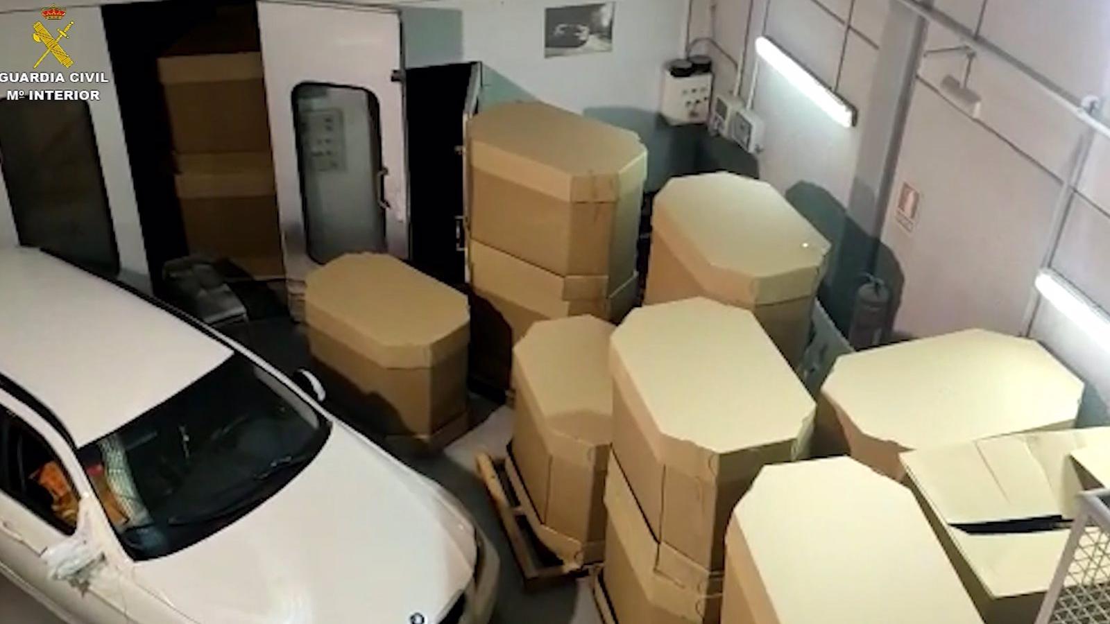  Detienen a los individuos que robaron 2.000 kilos de marihuana a la Guardia Civil en una nave de Arroyomolinos