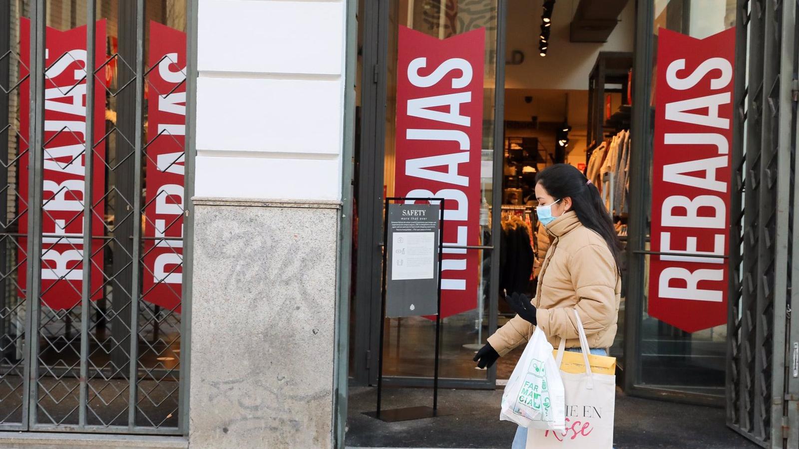 La campaña de rebajas espera generar en la Comunidad un 10% más de empleos que el año pasado