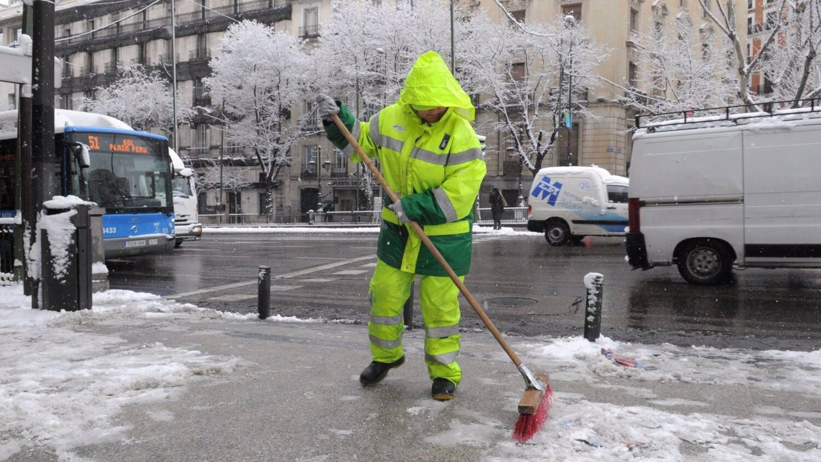 El Ayuntamiento de Madrid eleva un 35% los efectivos del Plan Nevada hasta los 5.258