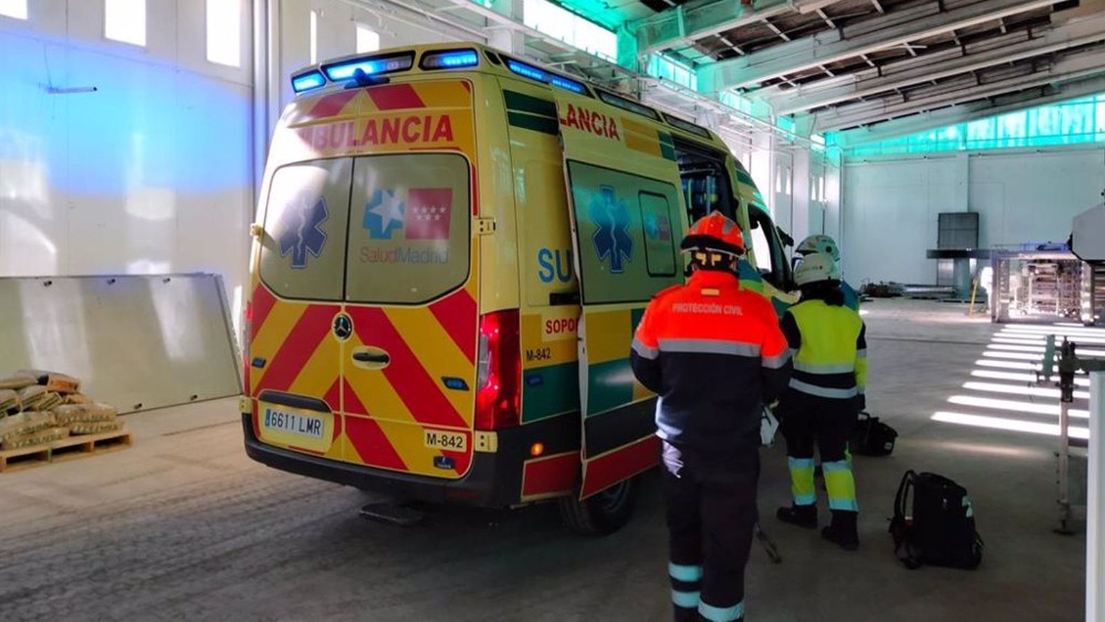 Herido un obrero al caerse desde una cubierta de 12 metros de altura en Ciempozuelos