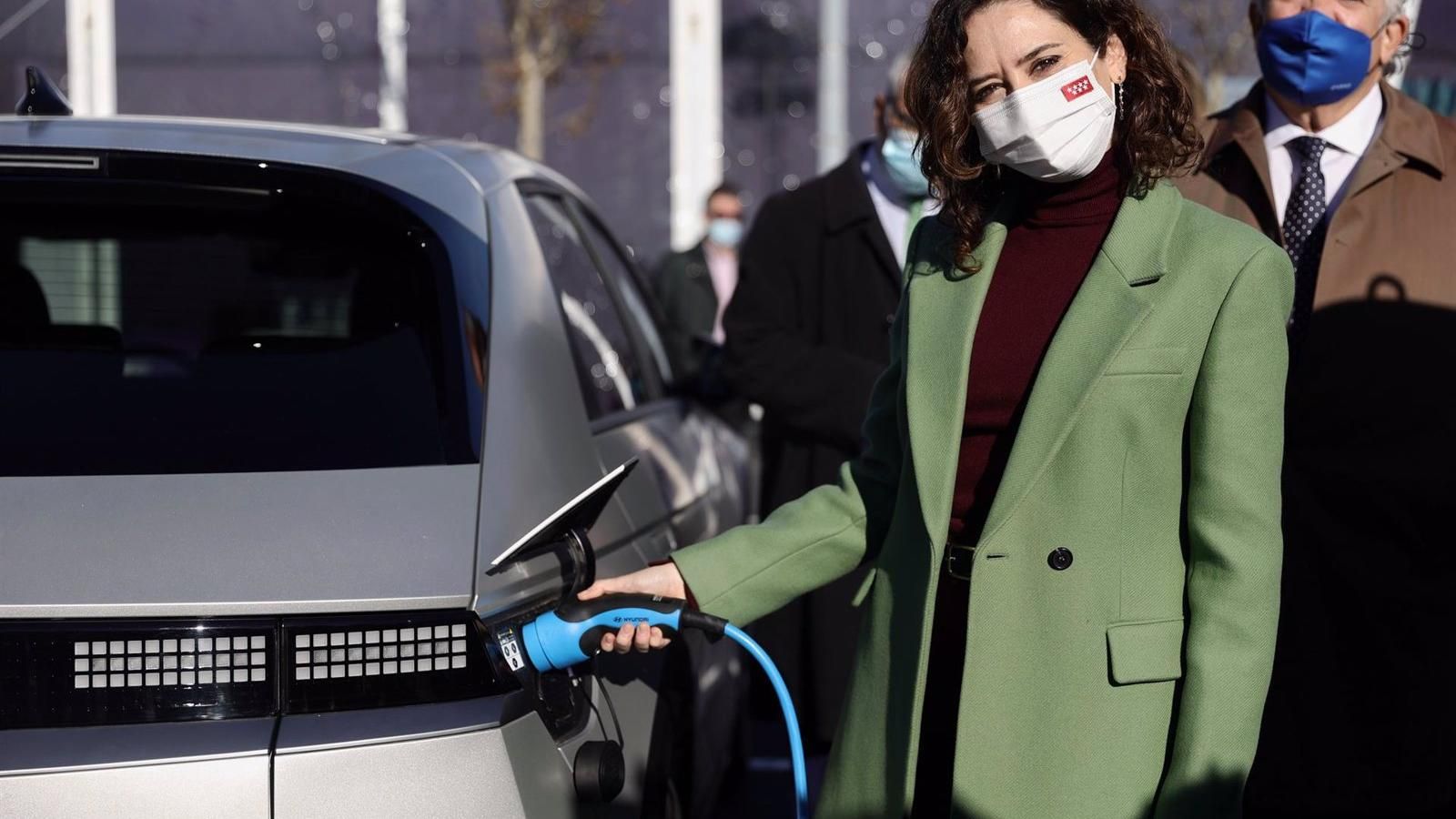 Pozuelo de Alarcón estrena la mayor electrolinera de España con 46 puestos de recarga rápida y ultrarrápida