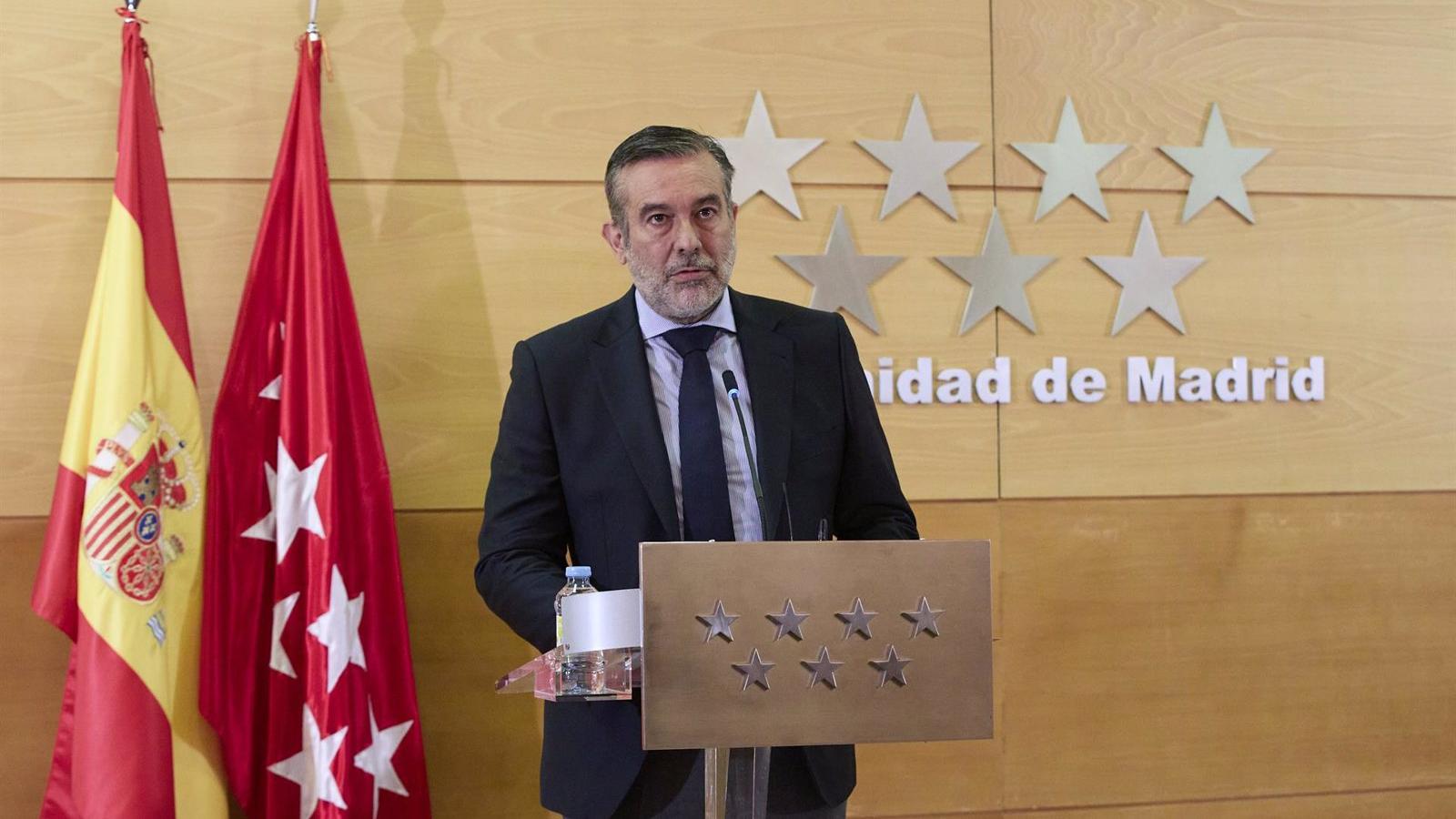 López acusa a Calviño de "desconocer la realidad" al "mezclar" la bajada de impuestos con el reparto de fondos