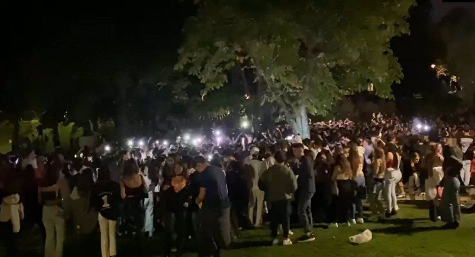 La Policía Municipal de Madrid puso 44.812 multas por botellón en 2021, 1.155 a menores, 5.000 más que en 2019