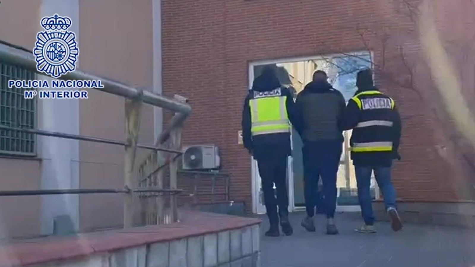 Desarticulada una red que vendió pasaportes Covid y PCR falsos a 1.600 personas