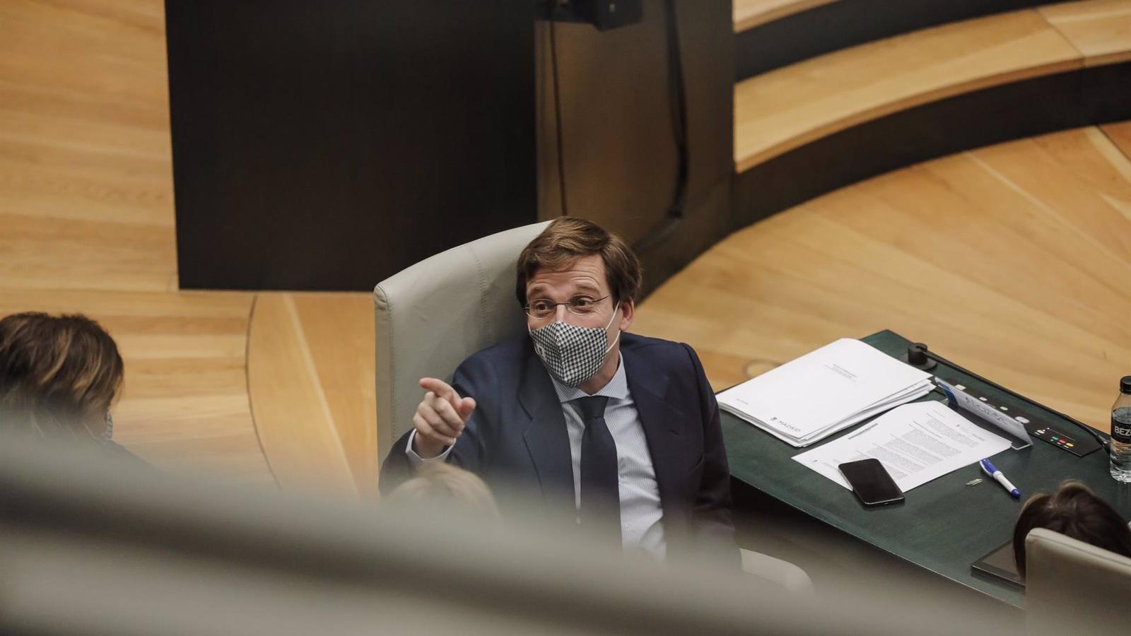 Almeida insiste en el "reparto arbitrario" de los fondos europeos y pide transparencia