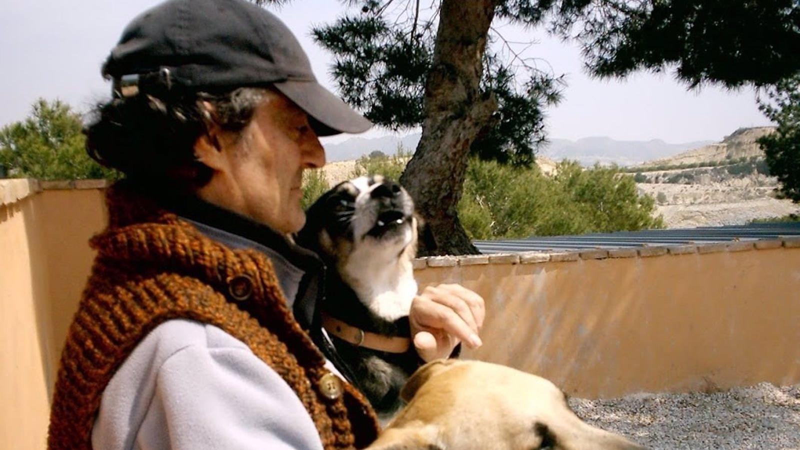 Fallece el pintor y escultor hellinero Fernando Castillo tras una larga enfermedad