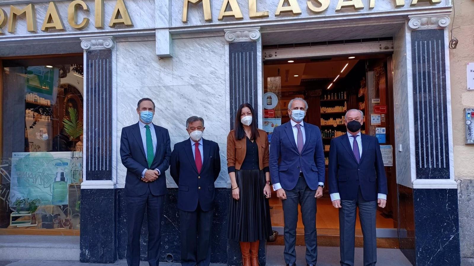 Escudero no ve necesario el uso de mascarilla en exteriores con distancia y en descenso de casos