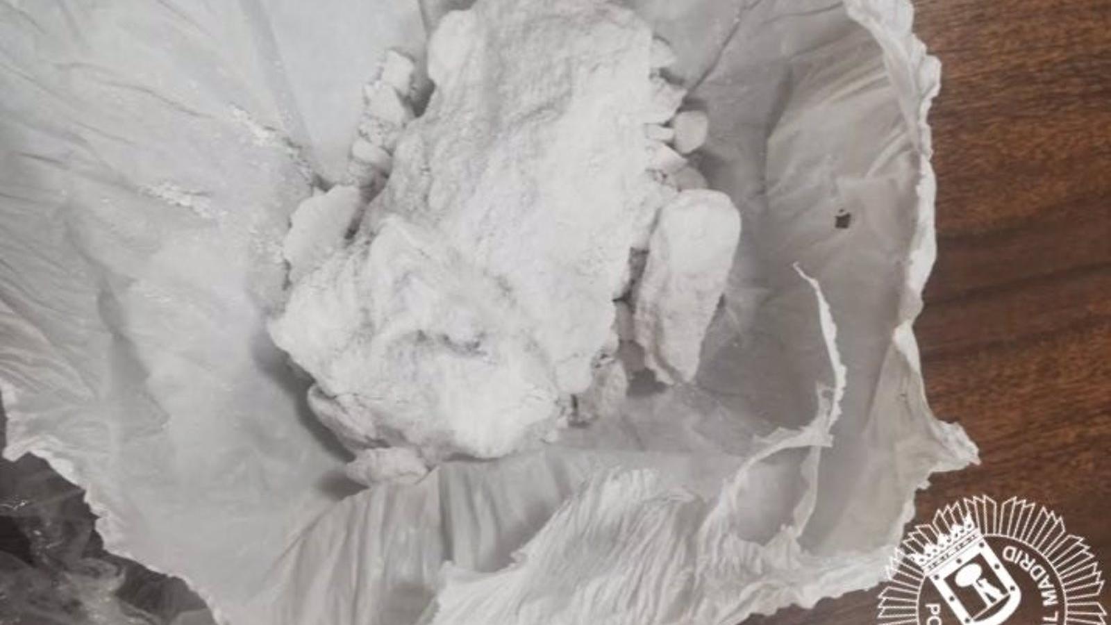 Detenido un hombre que escondía entre su ropa 52 gramos de cocaína en roca