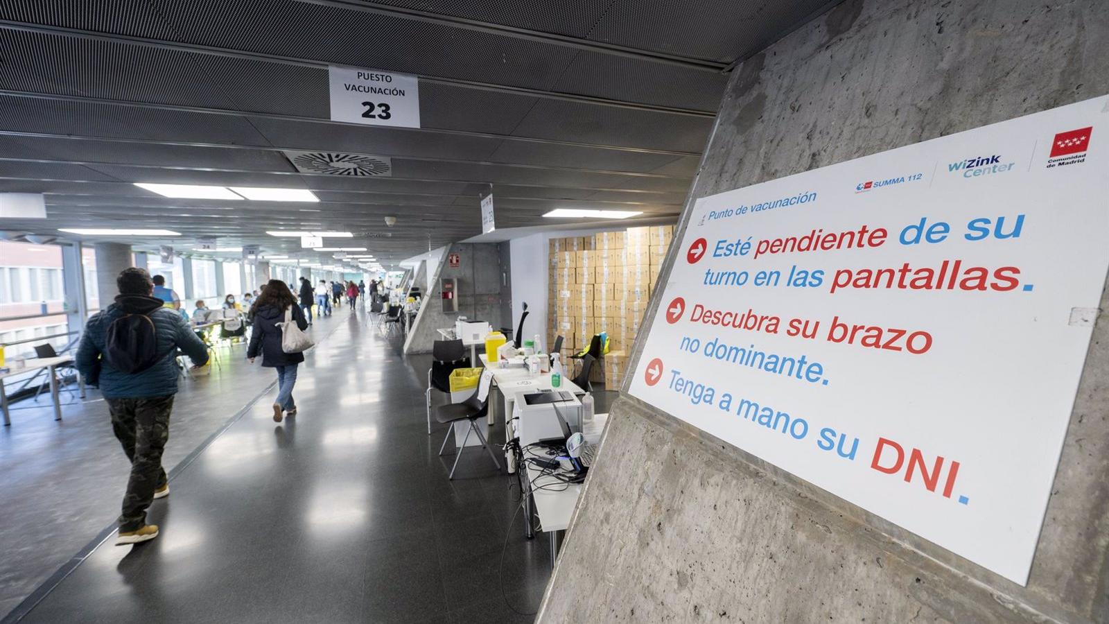 Comienza la vacunación de terceras dosis para los madrileños de 18 a 29 años