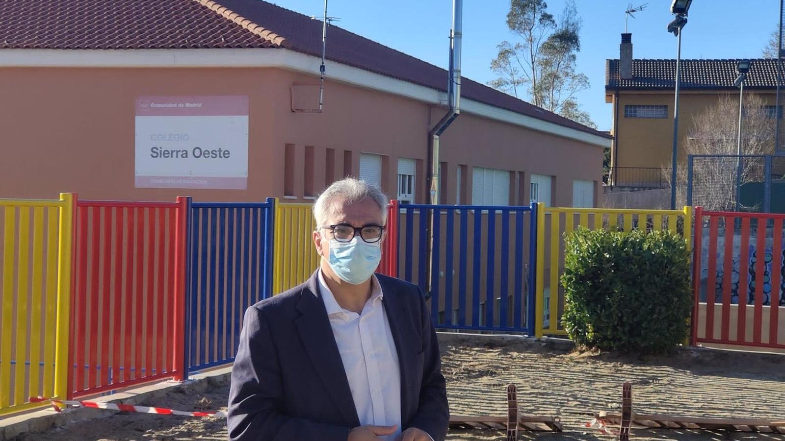La Comunidad trabaja en la adecuación de diez parques infantiles en Santa María de la Alameda