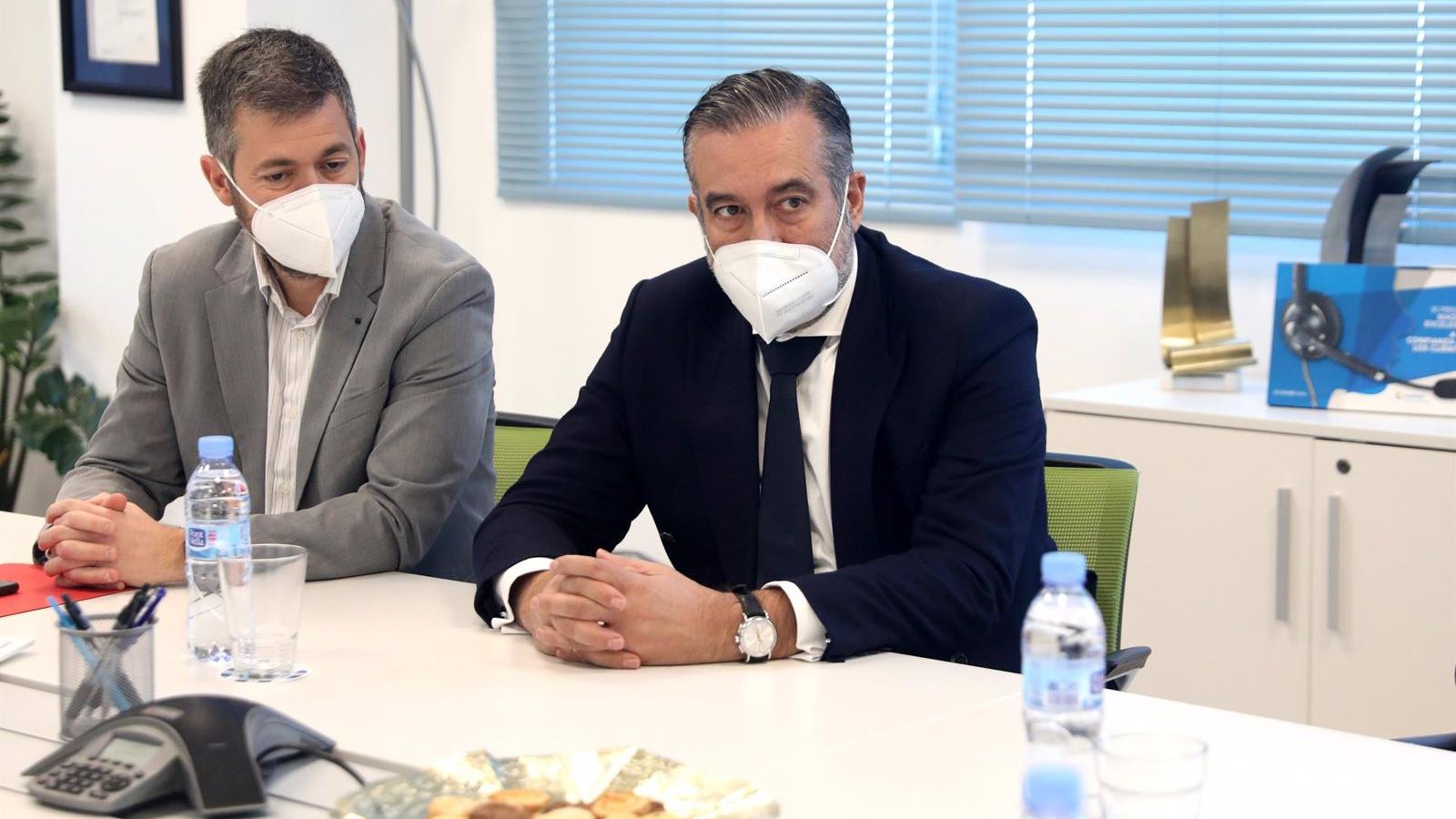 Enrique López: "Lo que genera alarma es que el Gobierno pacte salidas de etarras de la cárcel con Bildu"