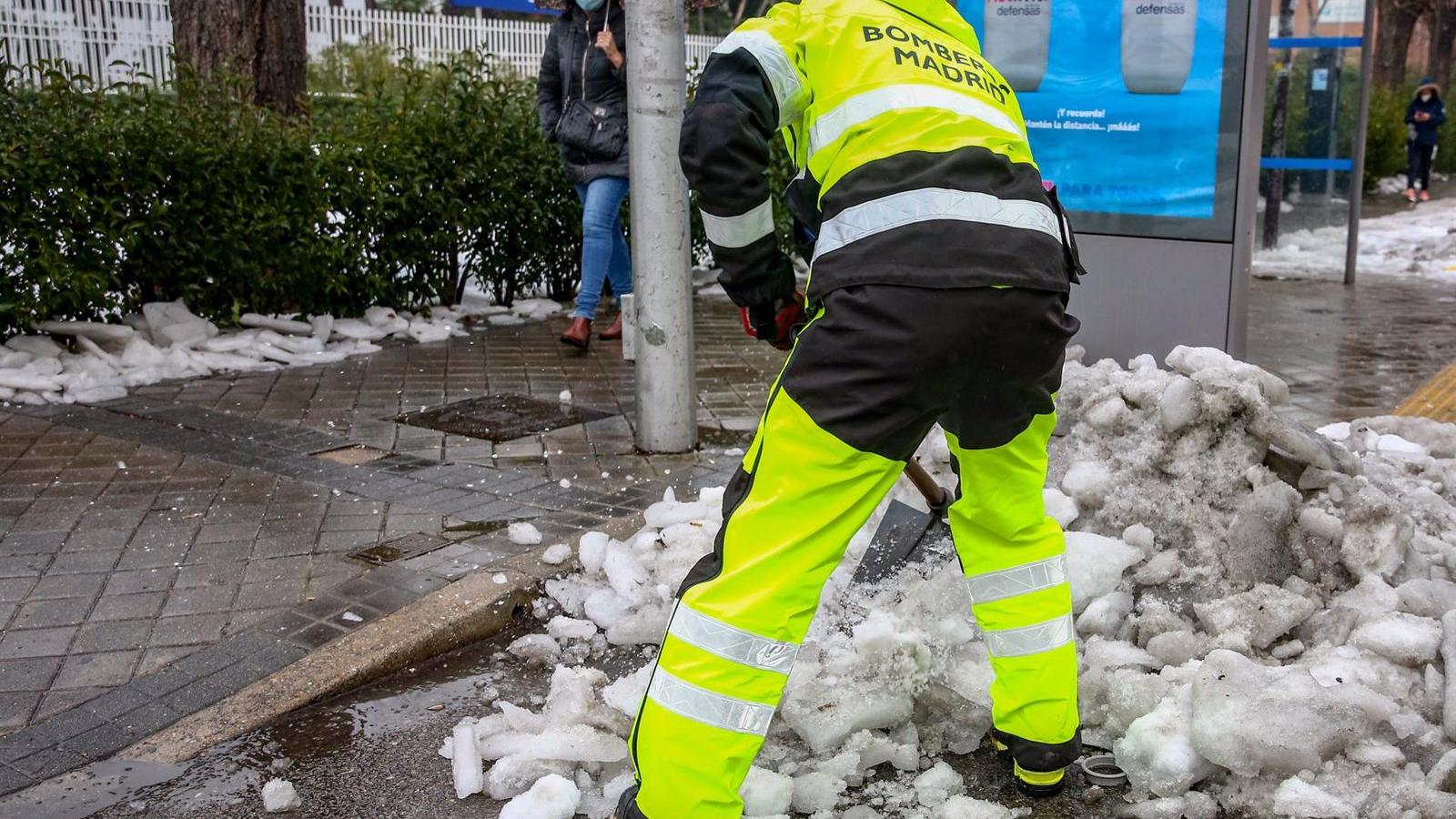 Los Bomberos de Madrid realizaron 26.317 intervenciones en 2021, una media de 72 salidas diarias