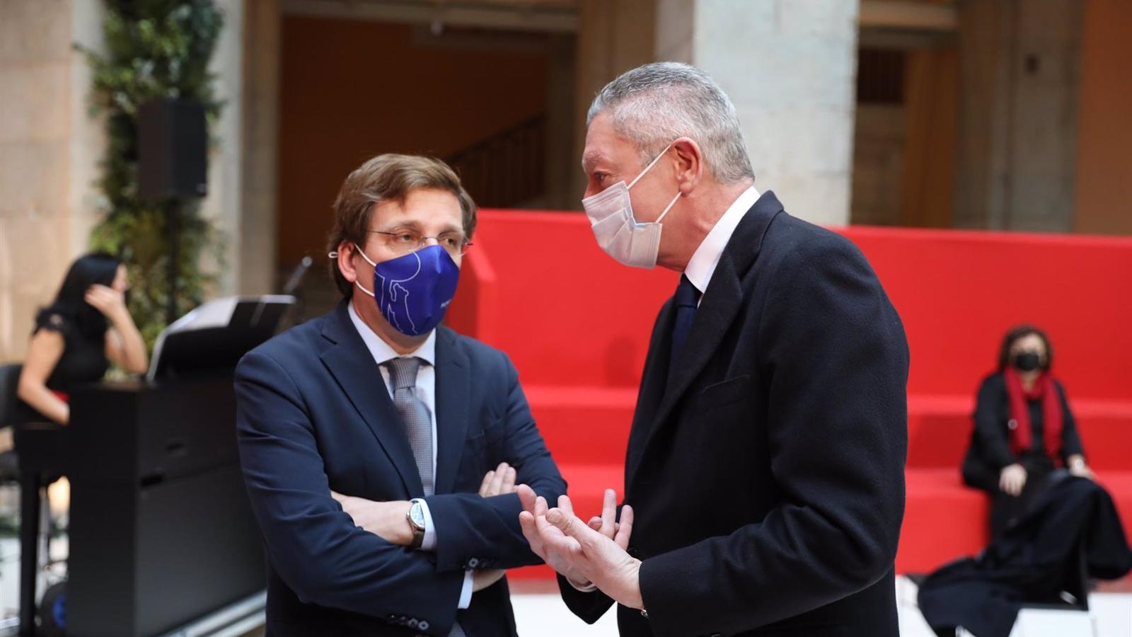 Gallardón avisó a Martínez-Almeida que desde el Ayuntamiento se investigaba al hermano de Ayuso