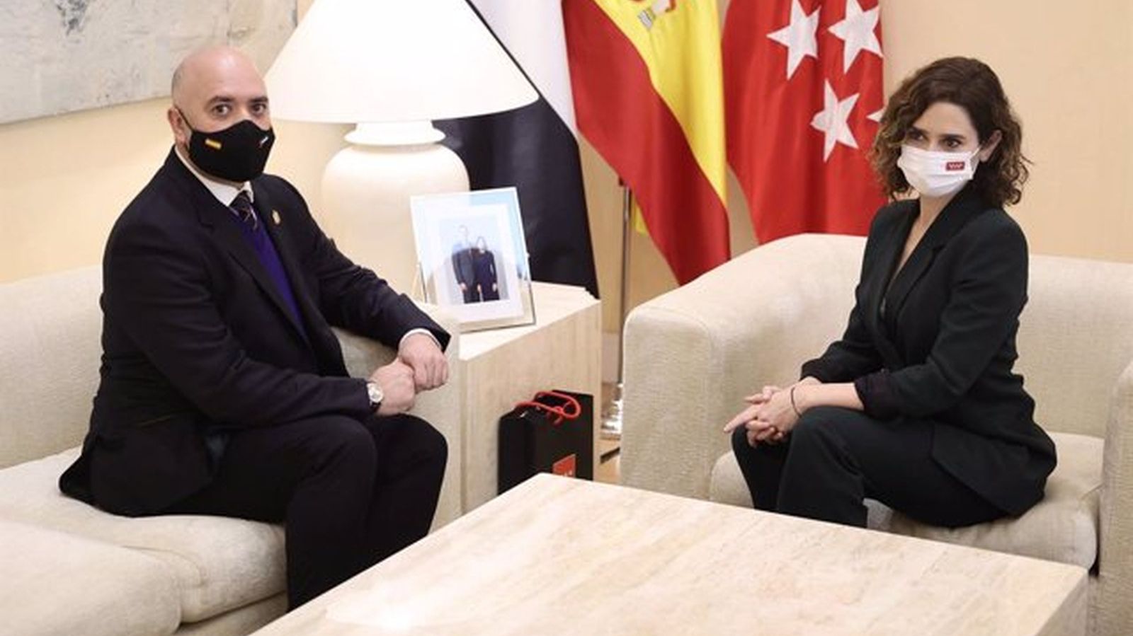 Díaz Ayuso se reúne con el embajador de Emiratos Árabes Unidos para potenciar las relaciones comerciales
