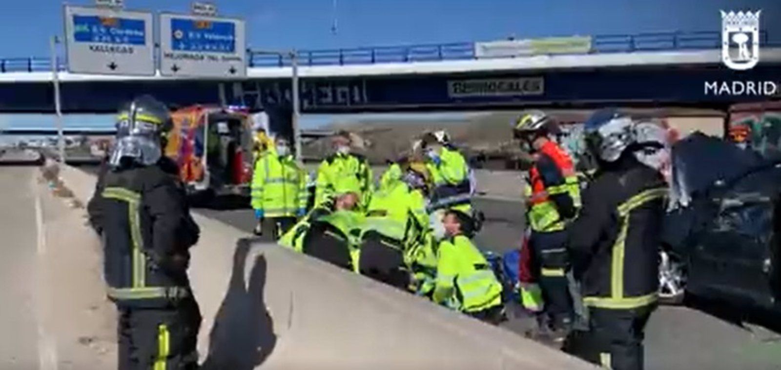 Herida grave una conductora tras ser embestida por un camión en la A-3