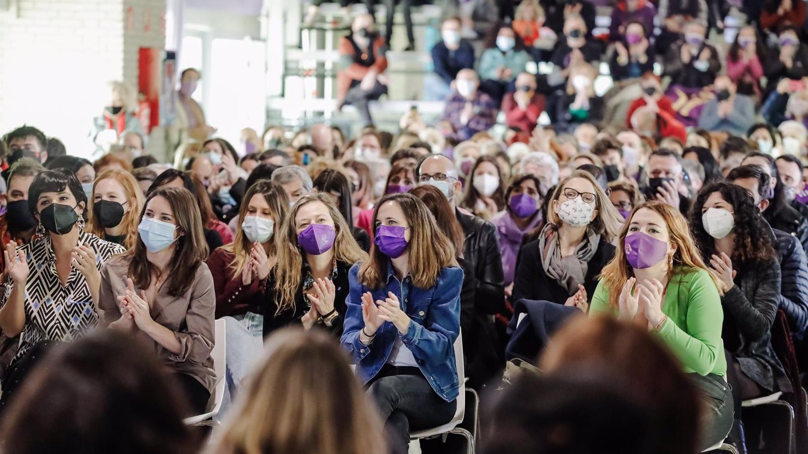 Belarra carga contra el PSOE al llamar "partidos de la guerra" a quienes apoyan el envío de armas a Ucrania