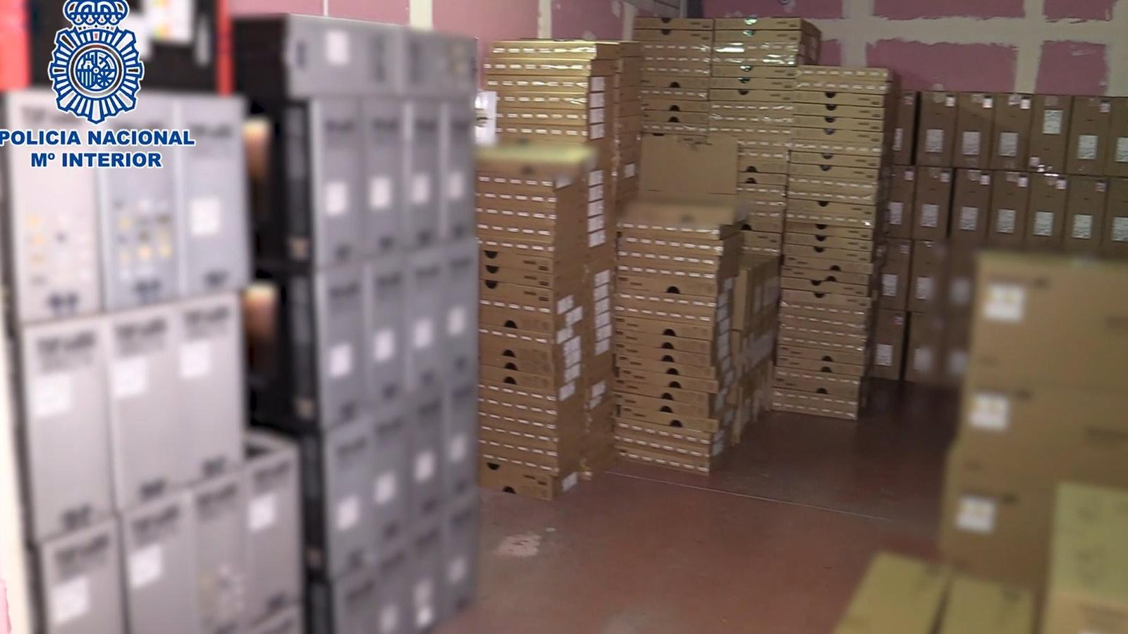 Desmantelada una banda que robó un tráiler cargado de ordenadores valorados en un millón de euros