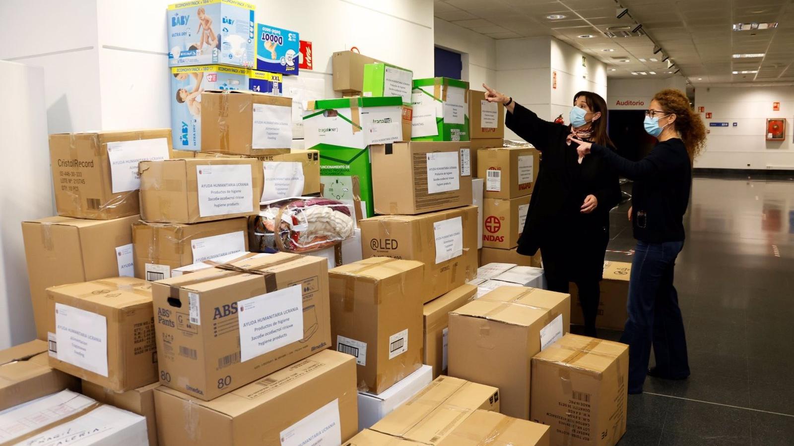 La campaña para el envío de ayuda a Ucrania en Pozuelo ha tenido "muy buena acogida" y se suspende hasta nuevo aviso