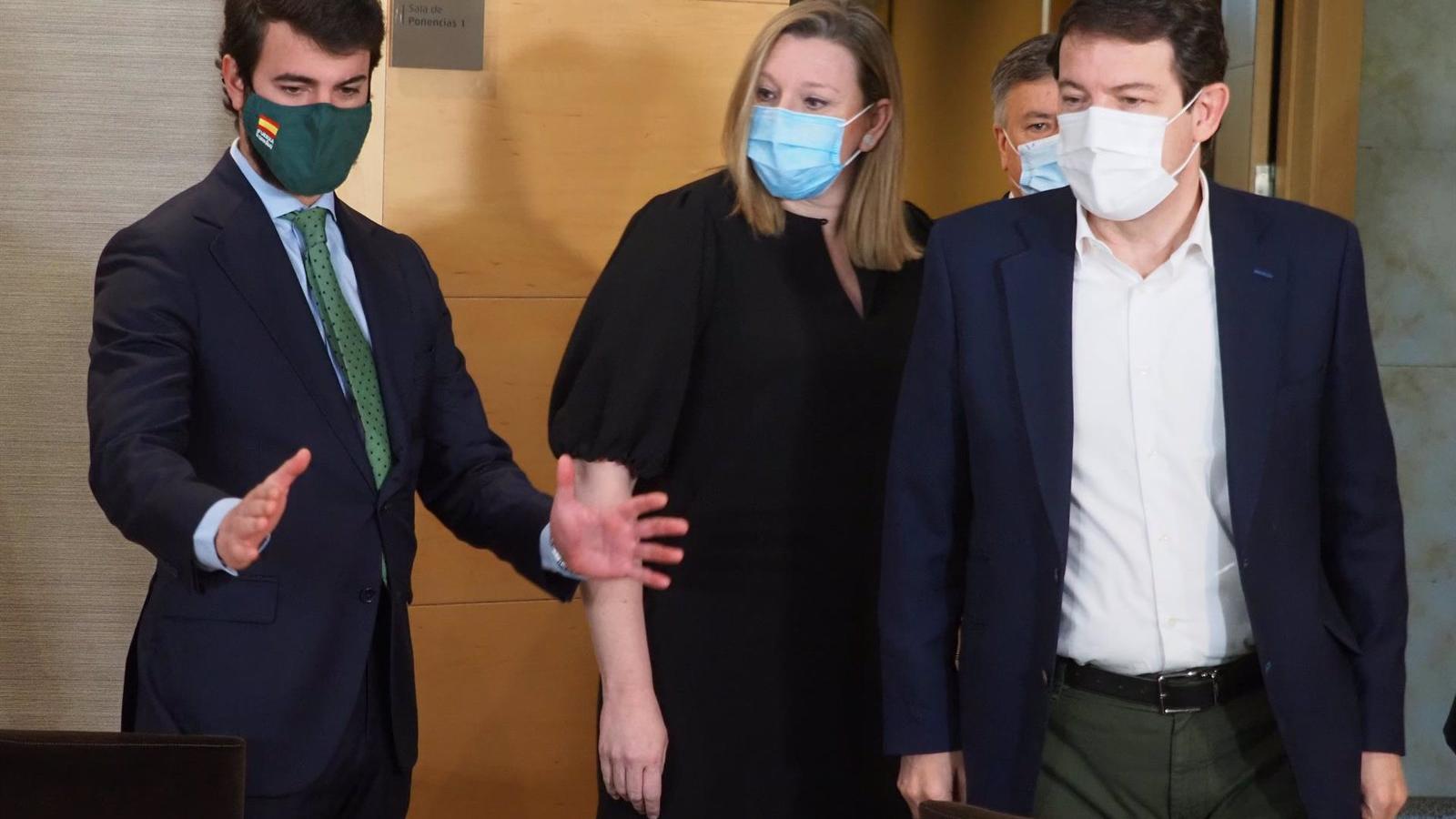 Vox presidirá las Cortes de CyL y ostentará la Vicepresidencia y tres consejerías en el Gobierno de Mañueco