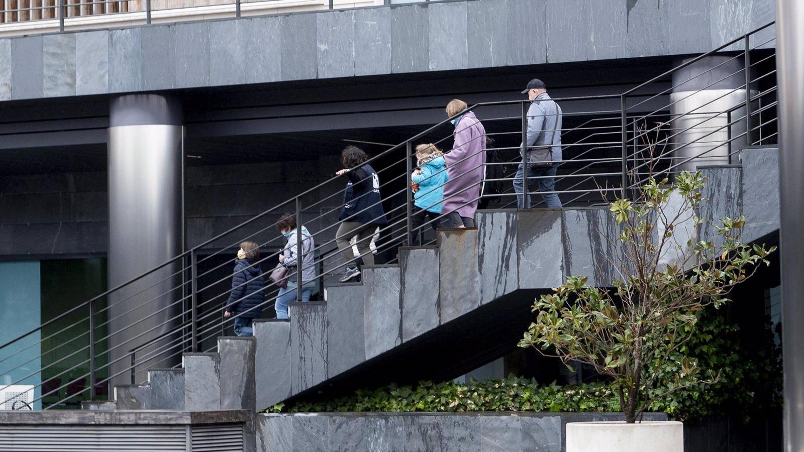 Familias de acogida se ponen a disposición para acoger a menores