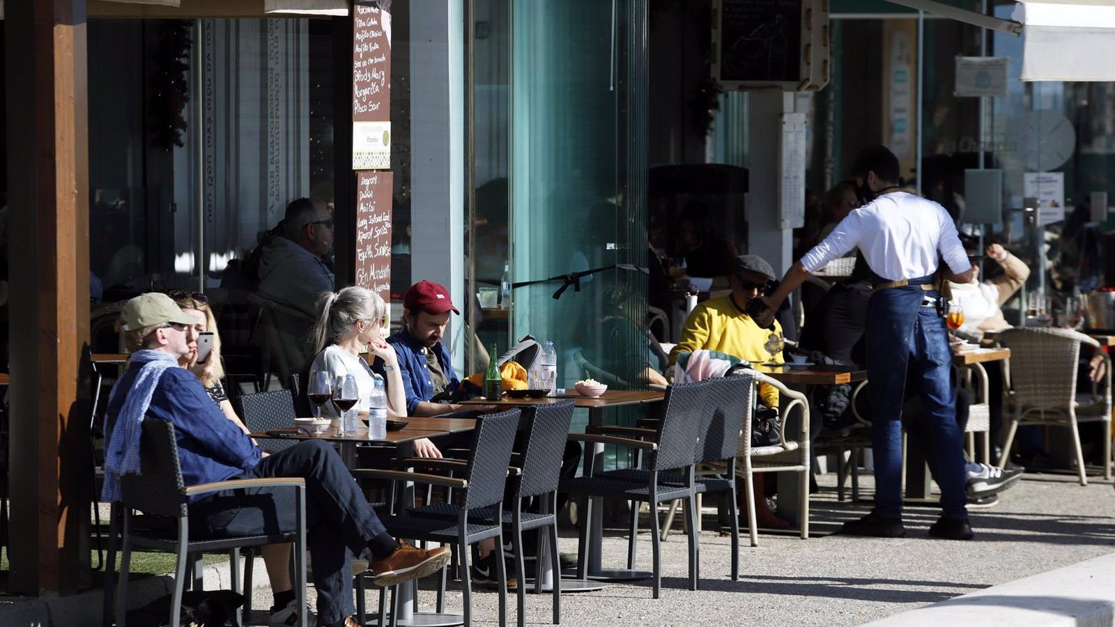 Los afiliados en hostelería, agencias de viajes y operadores turísticos en la Comunidad crecen un 10,6% en febrero