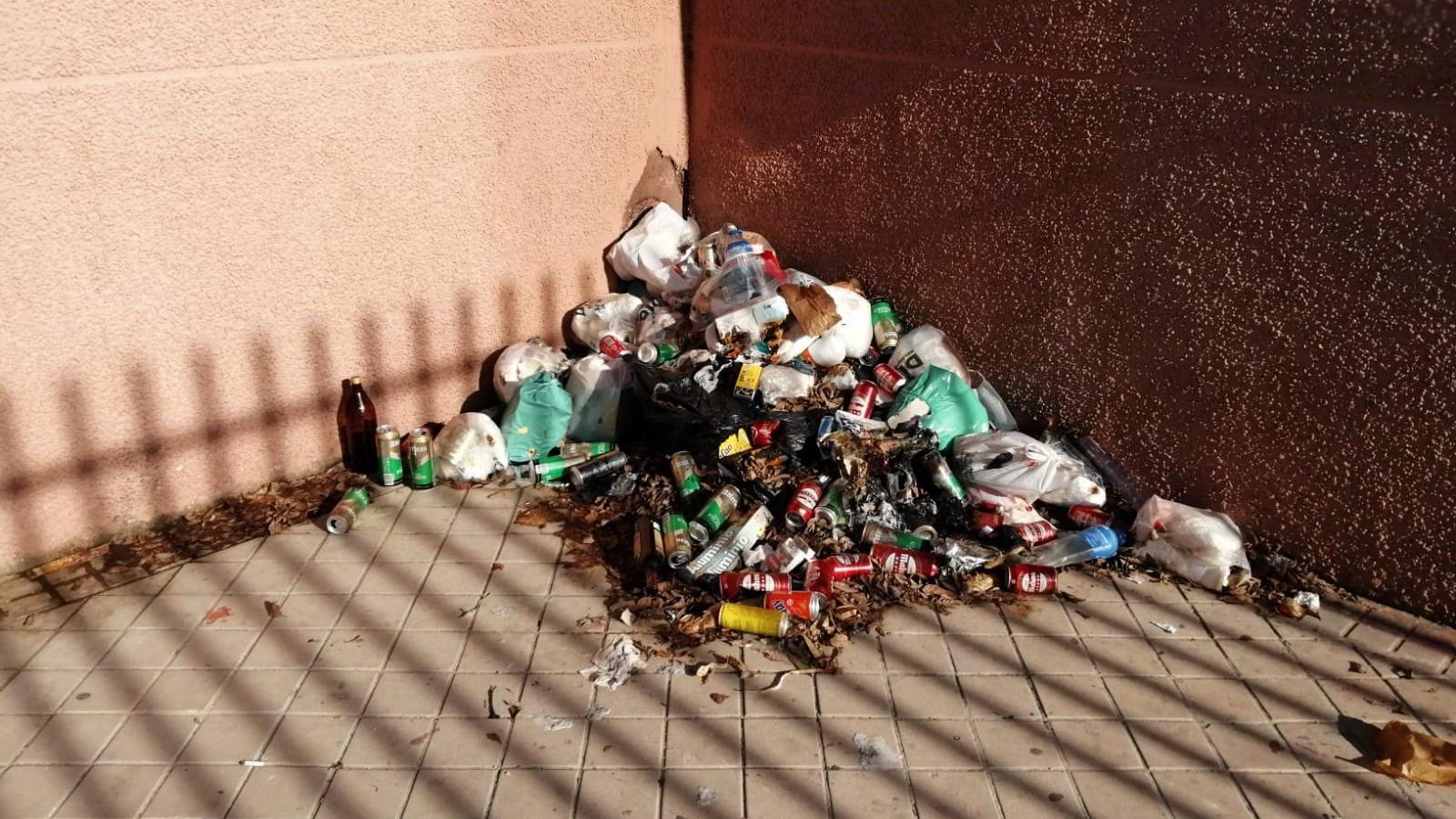 El Ayuntamiento de Madrid licitará por 11 millones anuales un contrato para limpiar zonas interbloques