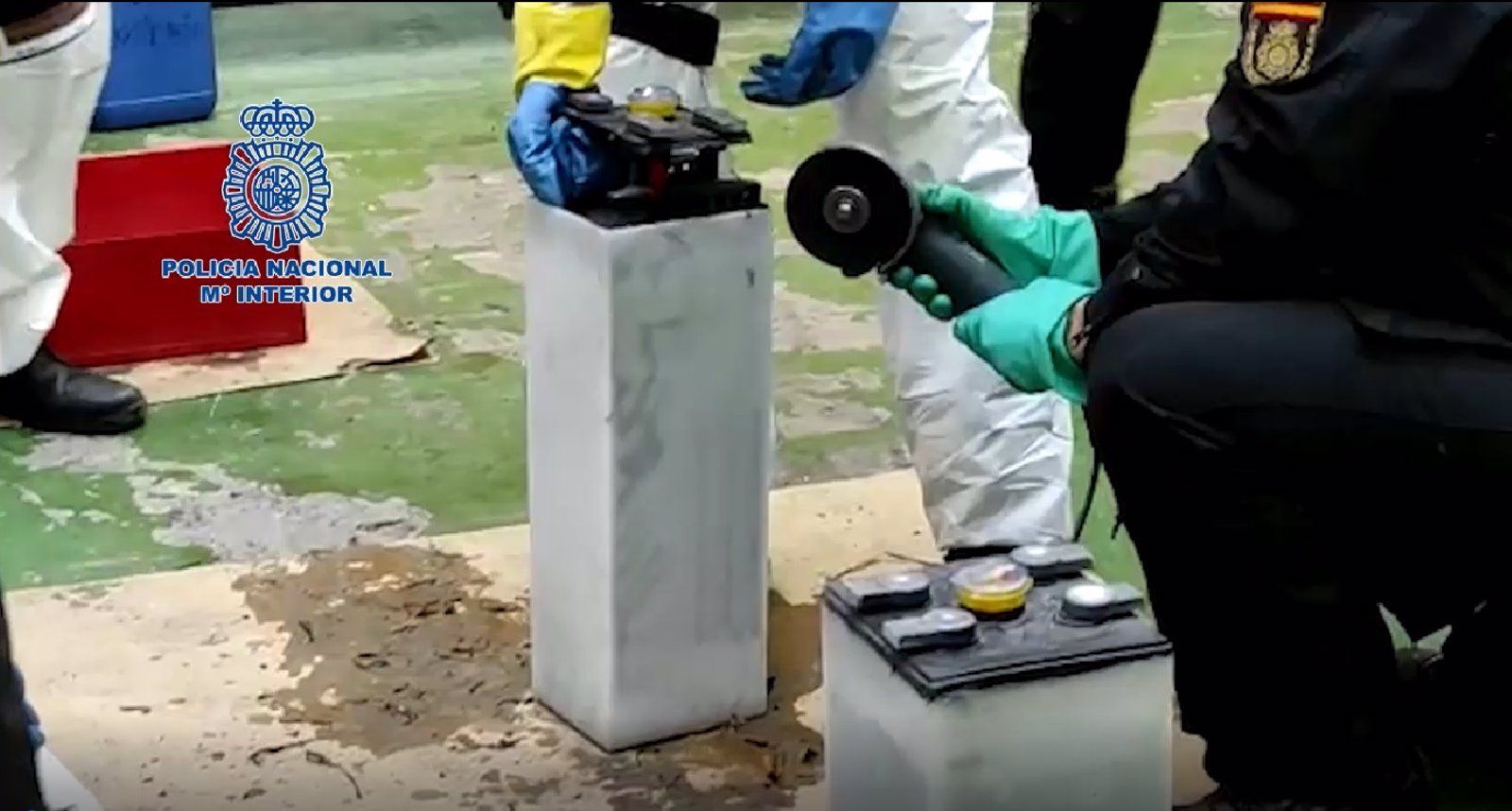 Desarticulada una red de narcos que ocultaban cocaína entre el ácido de baterías de toros mecánicos