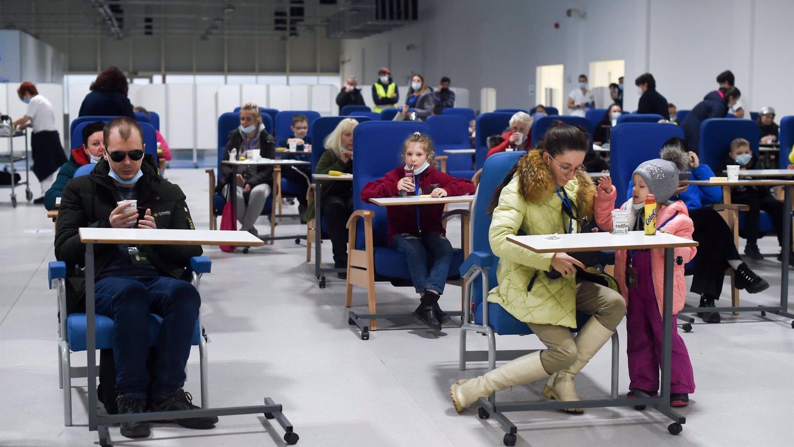 La oficina para refugiados del Zendal ya ha atendido a más de 500 personas