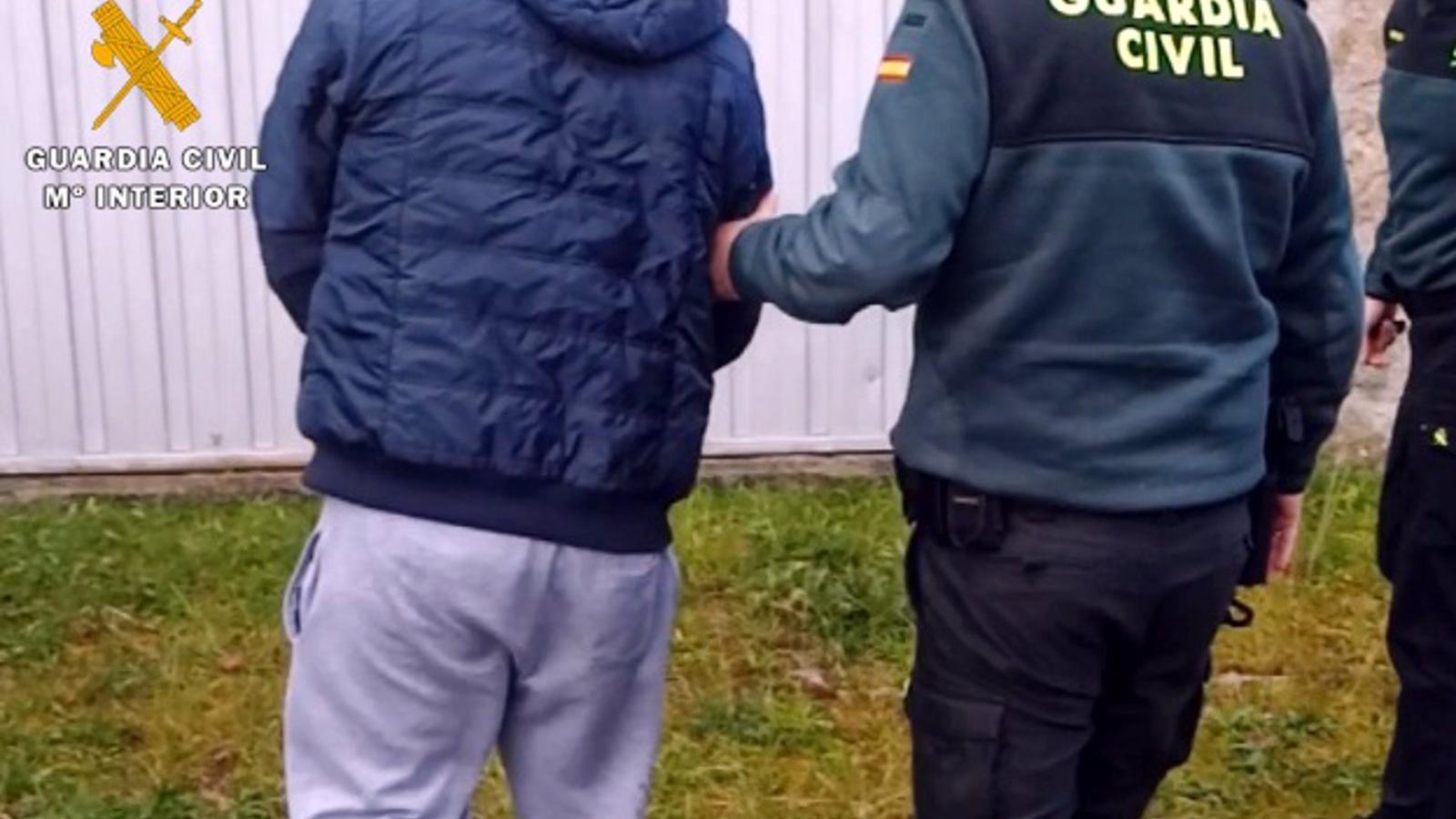 Detenido un conductor que embistió a un guardia civil que realizaba un control de seguridad en Villalba