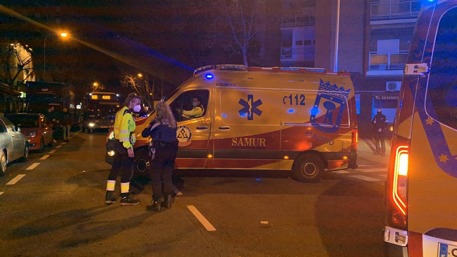 Sigue grave uno de los jóvenes arrollados intencionadamente por un conductor el sábado en Aluche