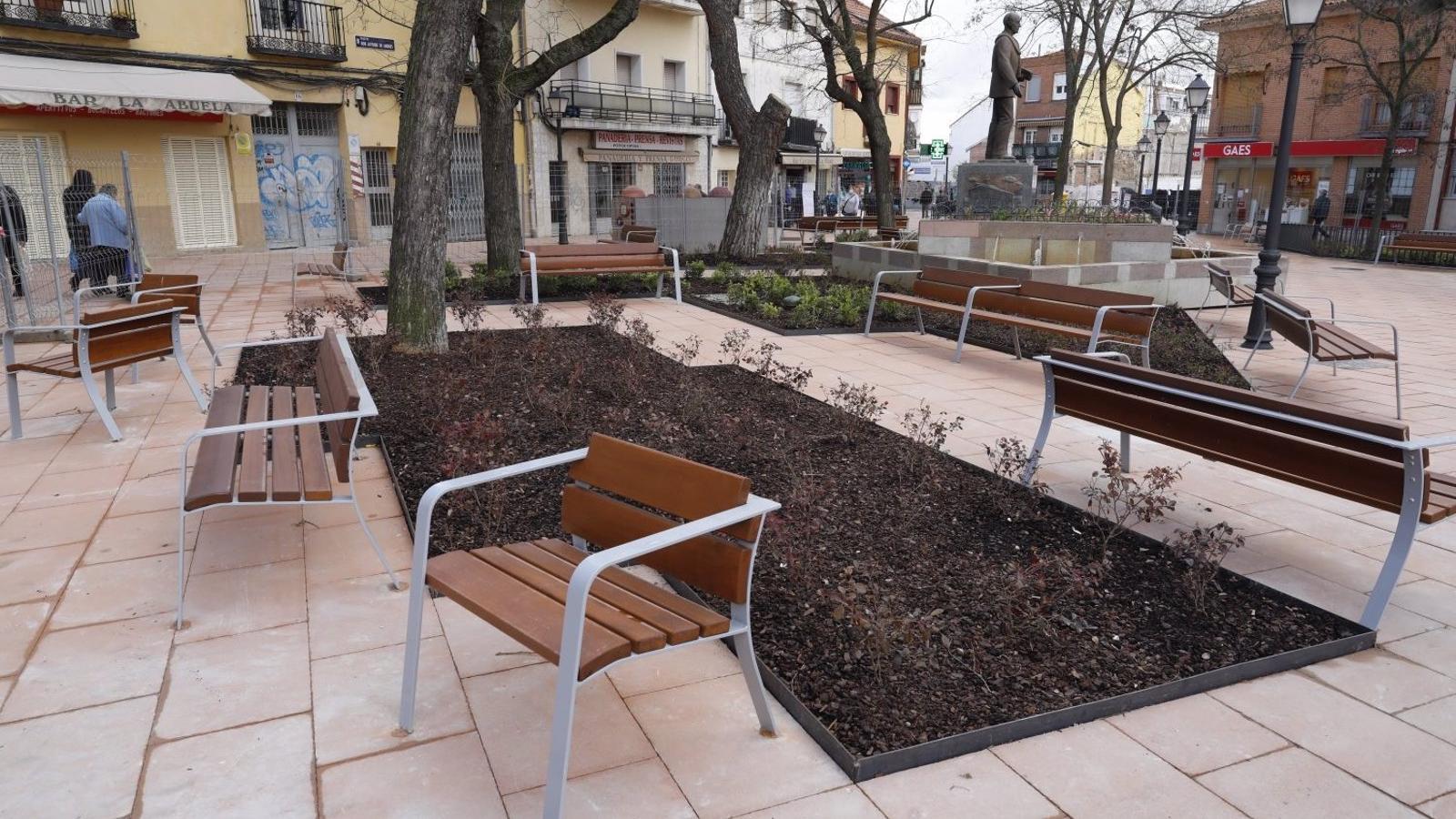 La plaza de Don Antonio de Andrés, en Vicálvaro, será plenamente accesible este verano