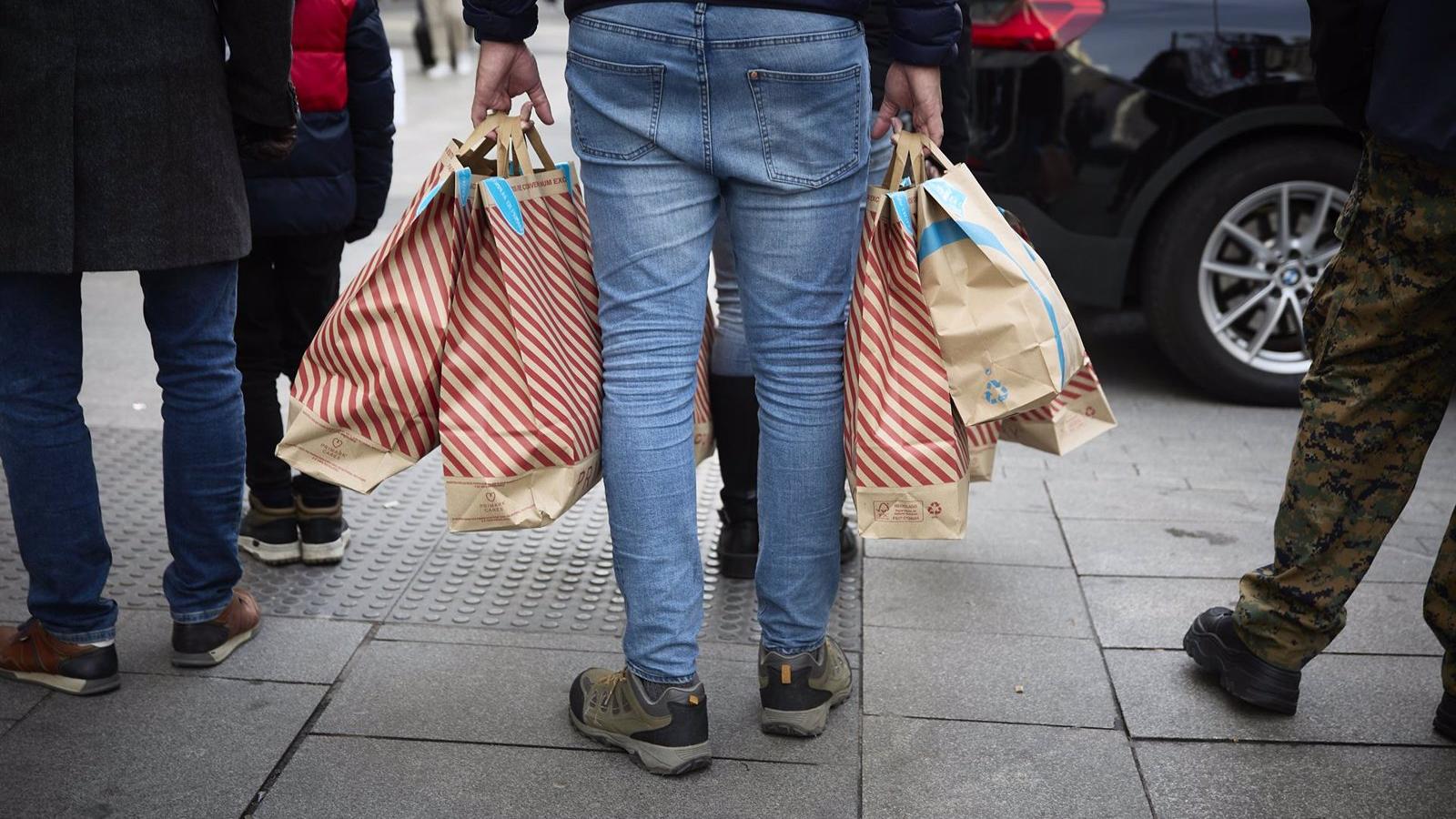 Más de 10.700 comercios madrileños reciben asesoramiento entre 2017 y 2021 sobre ayudas públicas, normativas y promoción