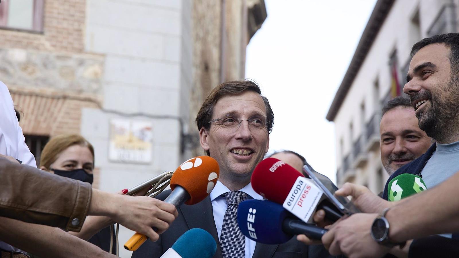 Martínez-Almeida cree que el abogado que lo demanda actúa "dirigido" por el PSOE